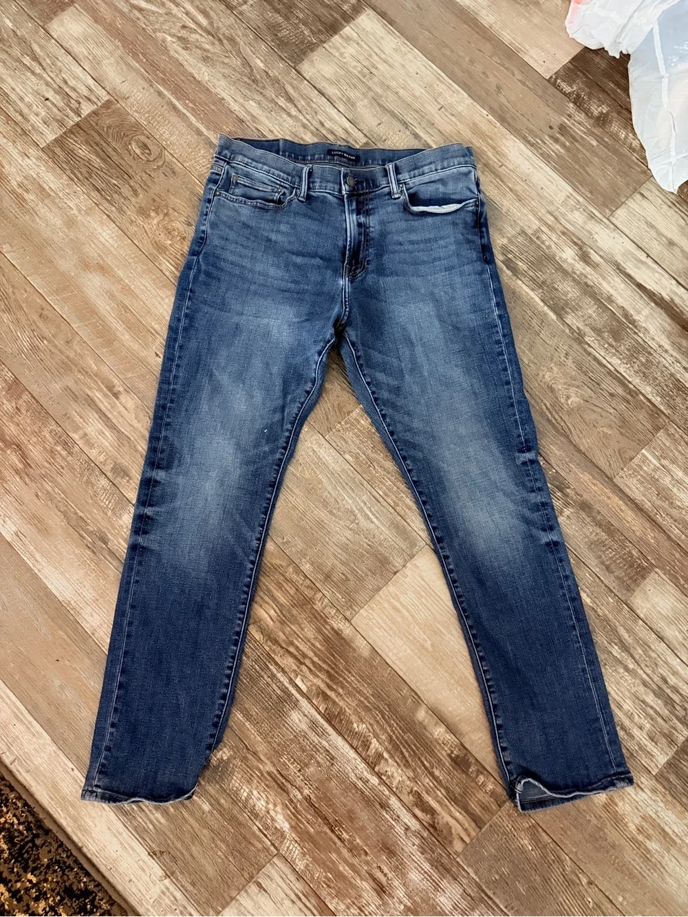 Lucky Brand Men's Bootcut Jeans in Dark Blue Wash 34X32